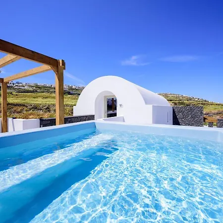 Este Luxury Suites Fira  Exterior photo